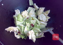 陈醋辣椒炒包菜的做法图解4