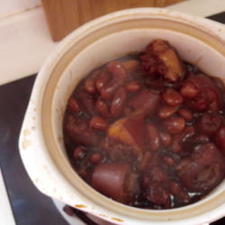 白芸豆炖猪尾巴的做法[图]