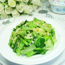 虾皮炒广东菜心的做法[图]