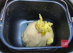 蓝莓酱毛毛虫面包的做法图解2