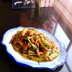 肉丝炒芹菜的做法[图]