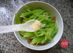 莴笋拌海蜇的做法图解8