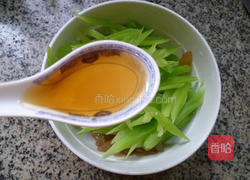 莴笋拌海蜇的做法图解9