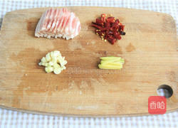 甜笋小炒肉的做法图解1