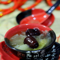 银耳雪梨红枣羹的做法[图]