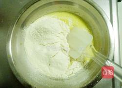 草莓酸奶慕斯蛋糕的做法图解5