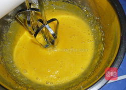 毛毛虫蛋糕卷的做法图解3