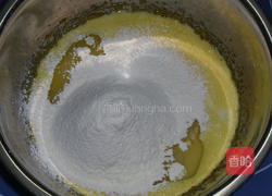 毛毛虫蛋糕卷的做法图解4