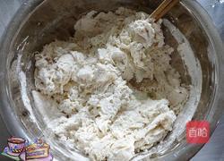 油渣包菜包子的做法图解1