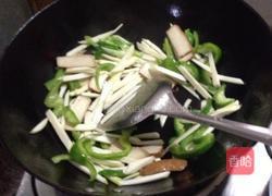 青椒茭白炒香干的做法图解3