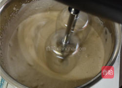 淋面可可草莓卷的做法图解11