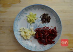 手撕包菜的做法图解1