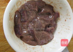 猪肝茄丁的做法图解3