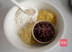 杂粮蜜豆发糕的做法图解1