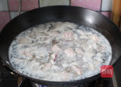 白萝卜炖牛腩的做法图解3