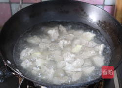 白萝卜炖牛腩的做法图解4