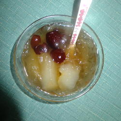 红枣银耳雪梨汤的做法[图]
