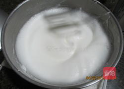 葡萄干戚风蛋糕的做法图解3