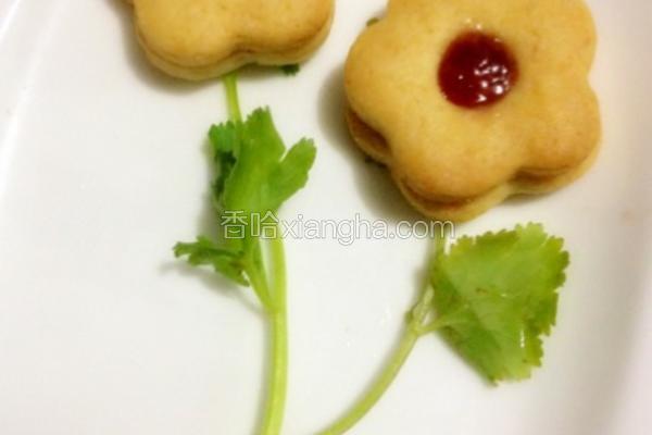梅花夹心饼干