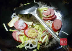 韭菜芽杂炒红肠的做法图解11