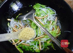 香干牛心菜炒米粉的做法图解11