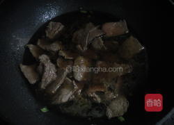牛肉砂锅的做法图解7