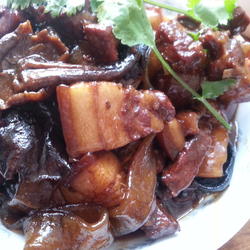特色红烧肉的做法[图]