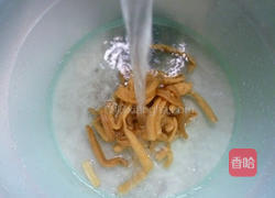 香干炒萝卜干的做法图解3