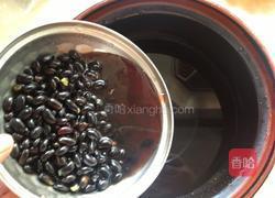 黑豆猪蹄汤的做法图解4