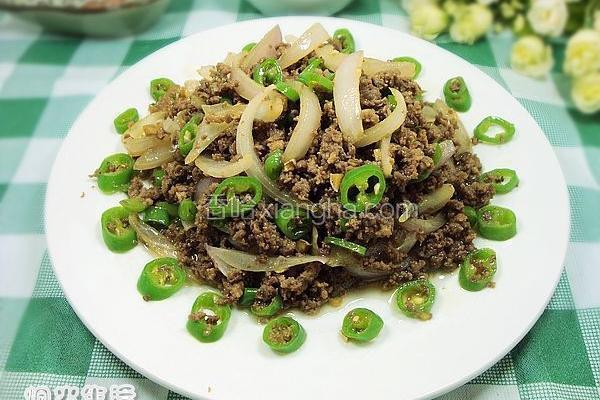 尖椒洋葱炒牛肉