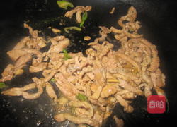 豆干炒肉丝的做法图解6
