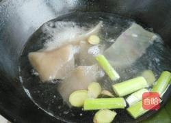 水晶肉皮冻的做法图解2