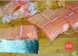 三文鱼刺身的做法图解3