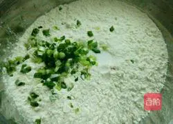 How to make scallion pancakes 1