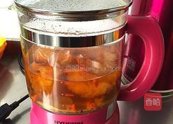 红枣枸杞银耳汤的做法图解2