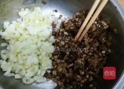 羊肉白菜包子的做法图解2