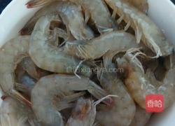 油炸大虾的做法图解1