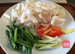 素炒莲藕片的做法图解1