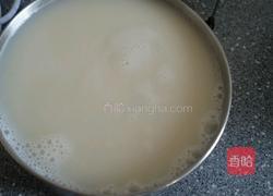 银耳雪梨杏仁饮的做法图解4