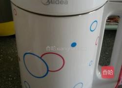 银耳雪梨杏仁饮的做法图解3