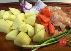 咖喱薯炆鸡的做法图解1