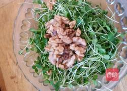 凉拌香椿苗的做法图解3