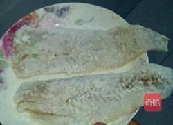 香酥鳕鱼块的做法图解2