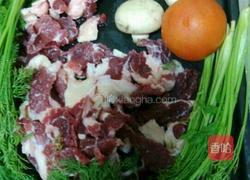 孜然烤牛肉配蘑菇的做法图解1