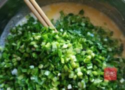 鸡蛋韭菜煎饼的做法图解5
