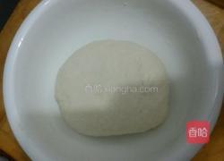 黑芝麻油酥饼的做法图解1