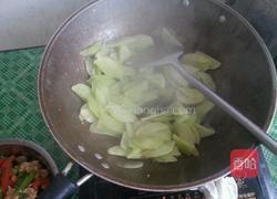 莴笋炒肉的做法图解5
