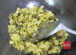 炒客家酸菜的做法图解3