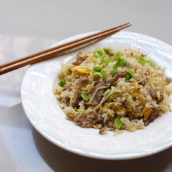 银芽肉丝蛋炒饭的做法[图]