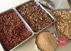 养生坚果沾酱的做法图解1